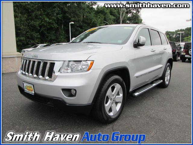 2011 Jeep Grand Cherokee 323i Sport Package