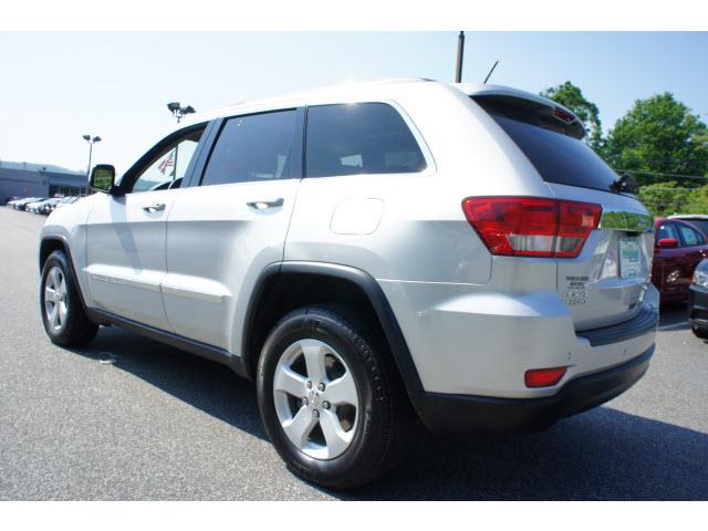 2011 Jeep Grand Cherokee LS