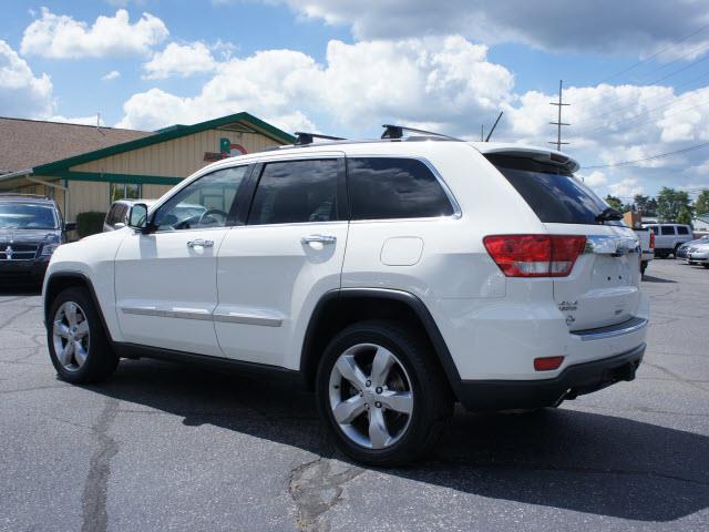 2011 Jeep Grand Cherokee SLT 25