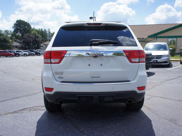 2011 Jeep Grand Cherokee SLT 25