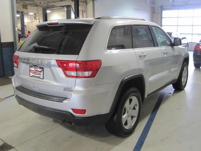 2011 Jeep Grand Cherokee 323i Sport Package