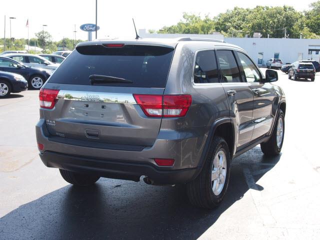 2012 Jeep Grand Cherokee LOW Miles NICE 4door Sedan