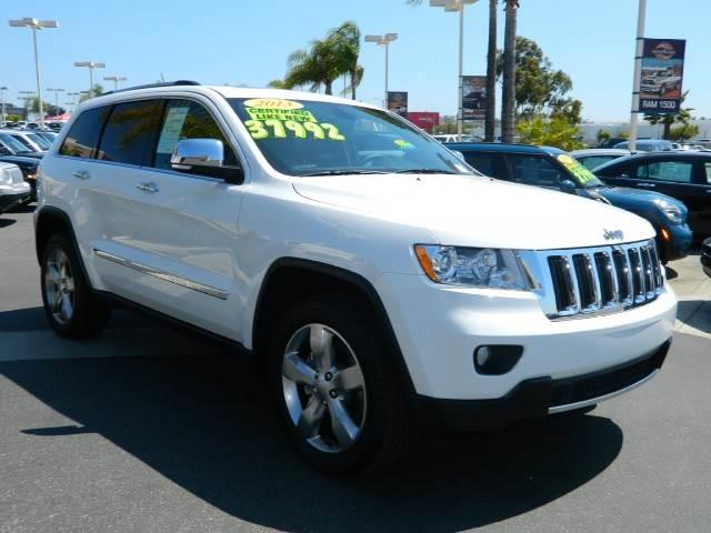 2013 Jeep Grand Cherokee Yaris Sedan