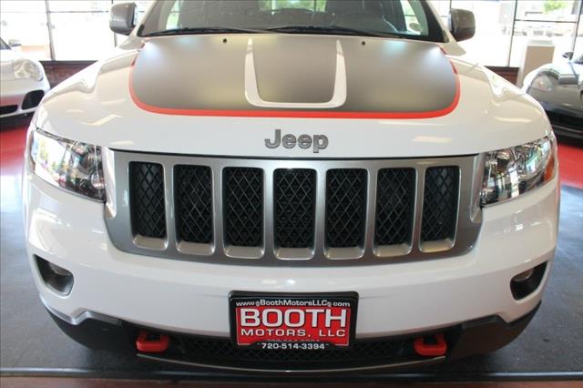 2013 Jeep Grand Cherokee 4X4 Sunroof, Leather