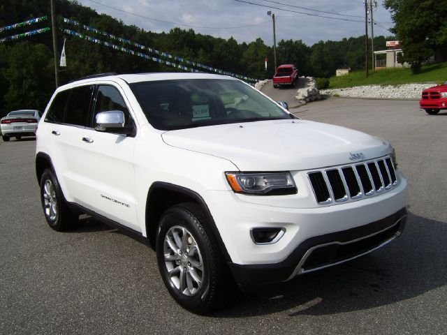 2014 Jeep Grand Cherokee Super