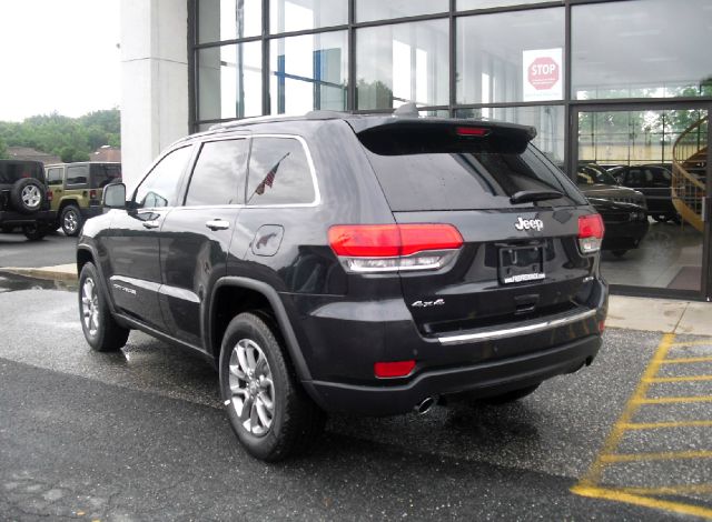 2014 Jeep Grand Cherokee SLT 25