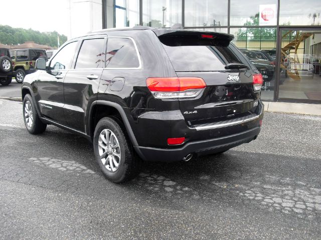 2014 Jeep Grand Cherokee SLT 25