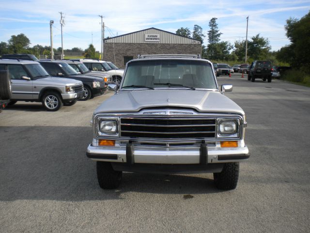 1988 Jeep Grand Wagoneer Ram 3500 Diesel 2-WD