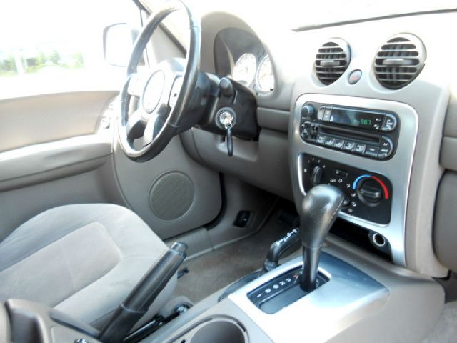 2003 Jeep Liberty Super