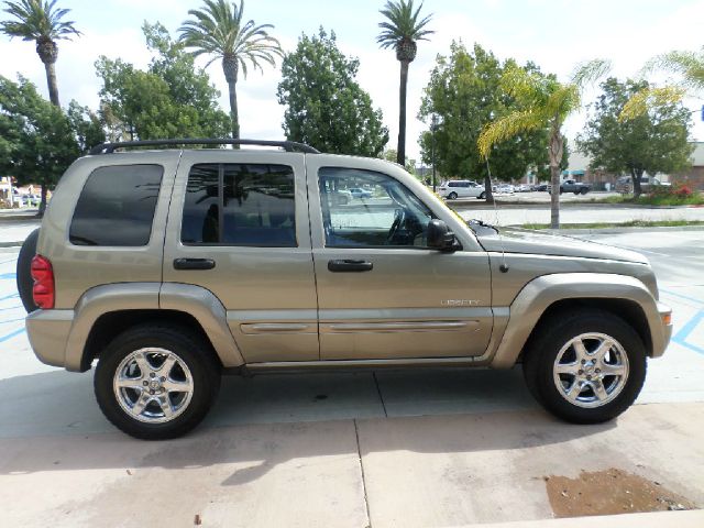 2004 Jeep Liberty SLT 25