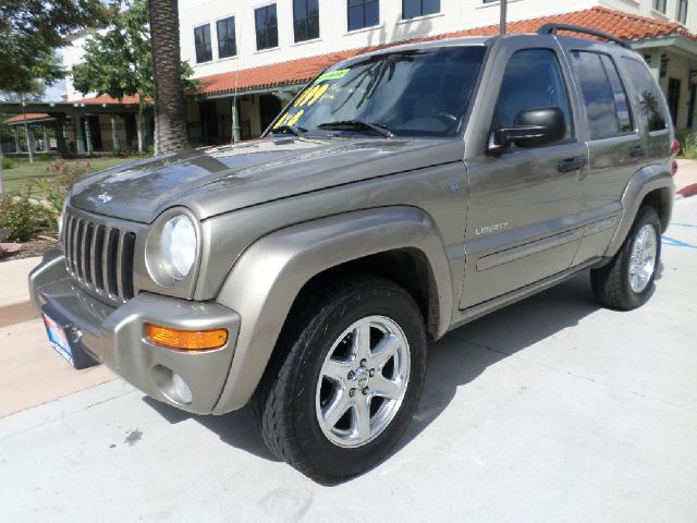 2004 Jeep Liberty SLT 25