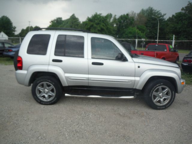 2004 Jeep Liberty Super