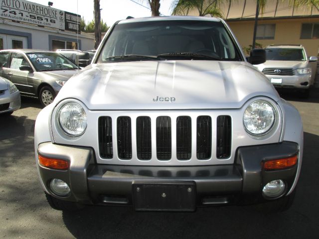 2004 Jeep Liberty 4-door 2WD