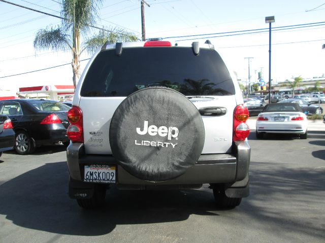 2004 Jeep Liberty 4-door 2WD