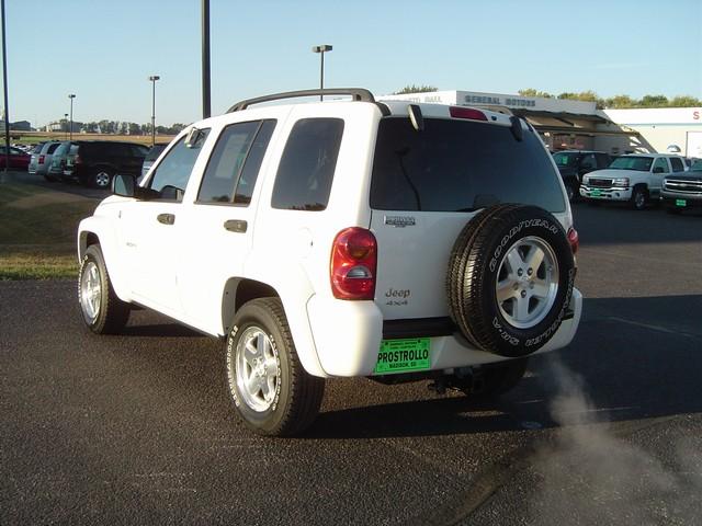 2004 Jeep Liberty Super