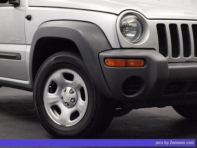 2004 Jeep Liberty Bucket