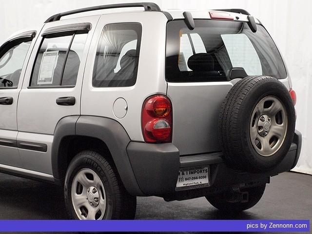 2004 Jeep Liberty Bucket