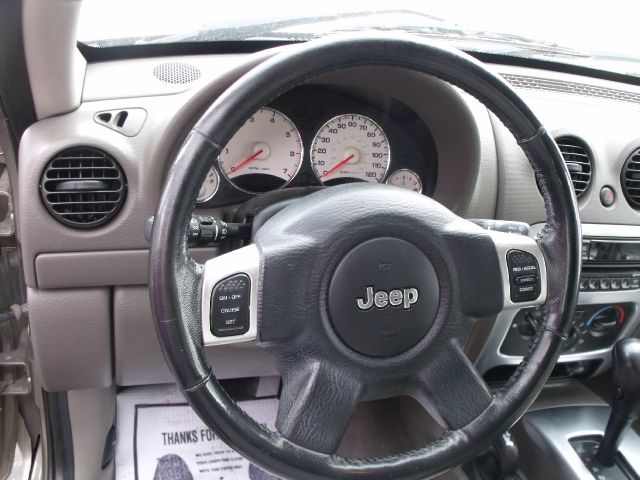 2004 Jeep Liberty Super