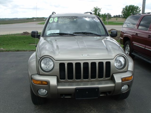 2004 Jeep Liberty Super