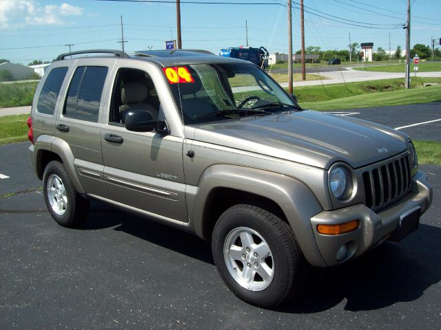 2004 Jeep Liberty SLT 25