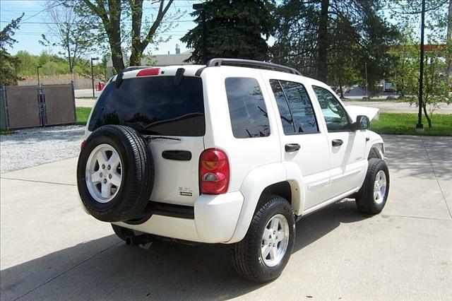 2004 Jeep Liberty SLT 25