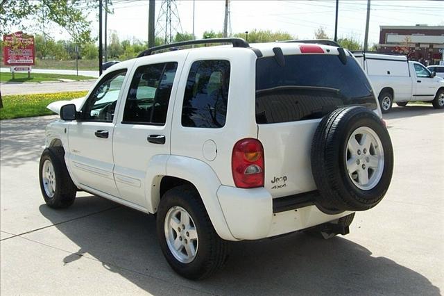 2004 Jeep Liberty SLT 25