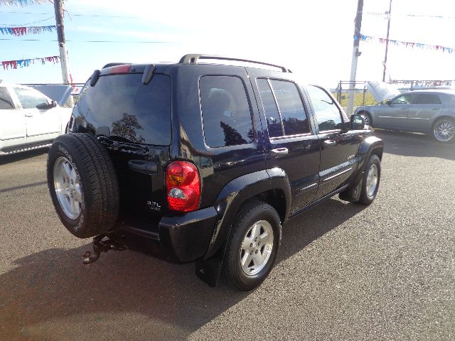 2004 Jeep Liberty SLT 25