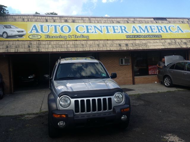 2004 Jeep Liberty LT Tv-dvdleathersunroof3rowcarfax Available