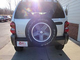 2004 Jeep Liberty 4-door 2WD