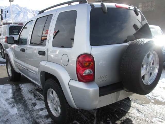 2004 Jeep Liberty Super