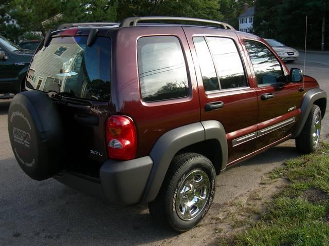 2004 Jeep Liberty 4-door 2WD