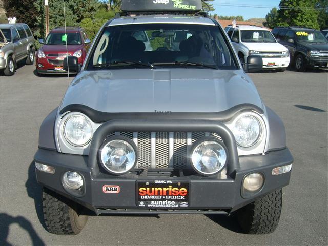 2004 Jeep Liberty 2 Dr SC2 Coupe