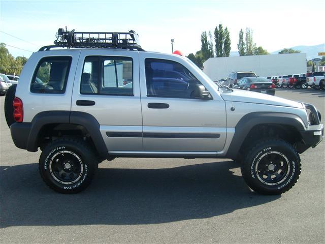 2004 Jeep Liberty 2 Dr SC2 Coupe