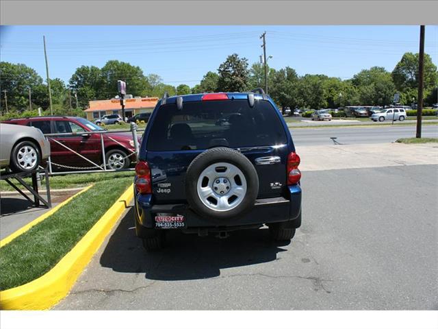 2004 Jeep Liberty Unknown