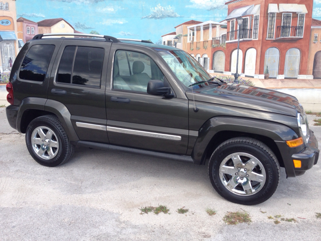 2005 Jeep Liberty SLT 25