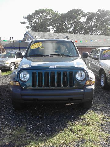 2005 Jeep Liberty Lariat Crew Cab 2WD Super Duty