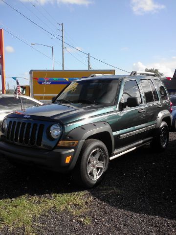 2005 Jeep Liberty Lariat Crew Cab 2WD Super Duty