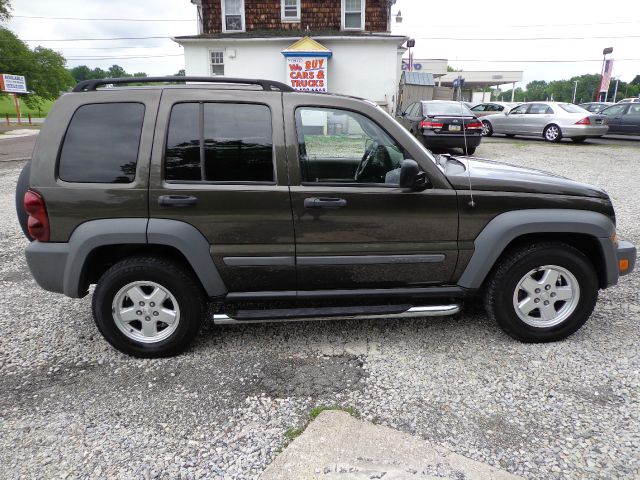 2005 Jeep Liberty Elk Conversion Van