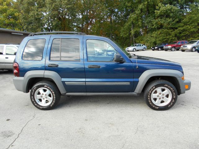 2005 Jeep Liberty Extended Cab V8 LT W/1lt