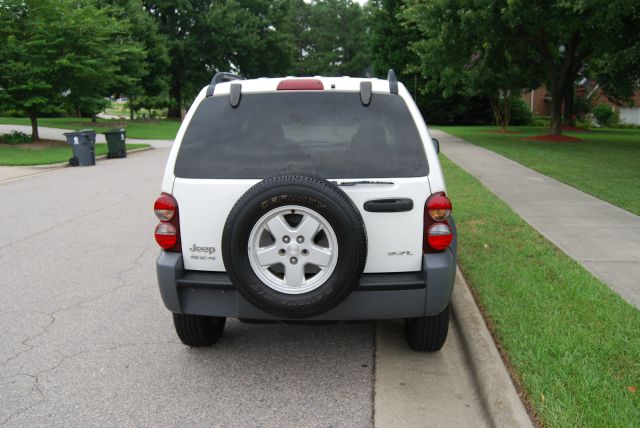 2005 Jeep Liberty Elk Conversion Van