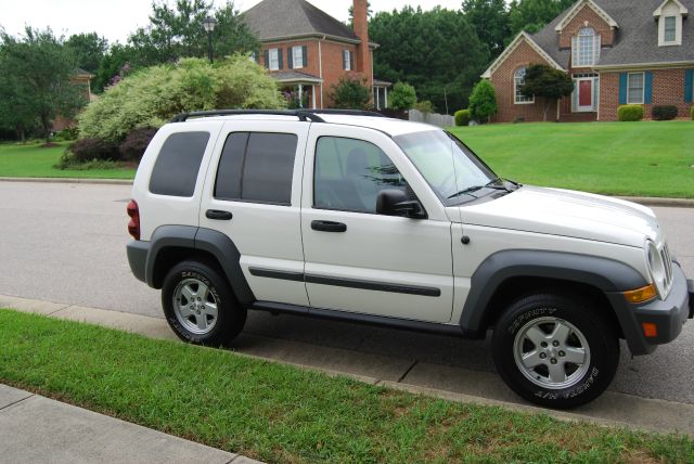 2005 Jeep Liberty Elk Conversion Van