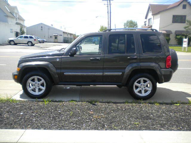 2005 Jeep Liberty Super