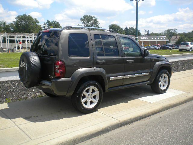 2005 Jeep Liberty Super