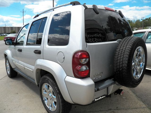 2005 Jeep Liberty Super