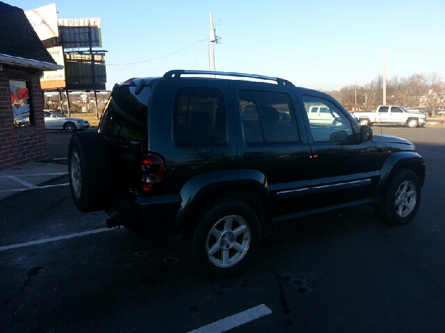 2005 Jeep Liberty Super