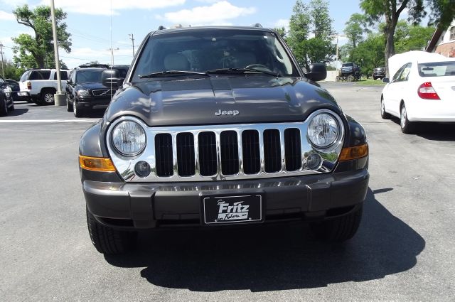 2005 Jeep Liberty Super