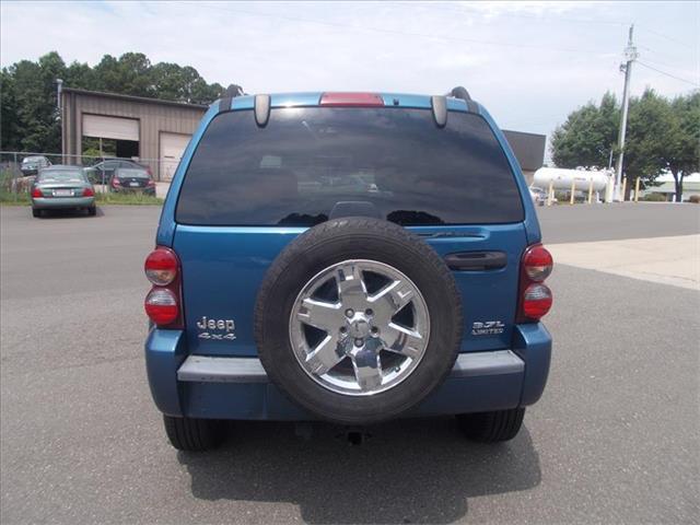 2005 Jeep Liberty Unknown