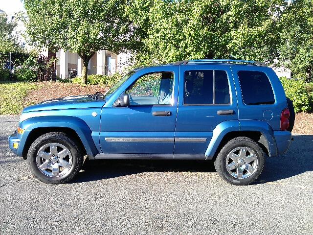 2005 Jeep Liberty Super