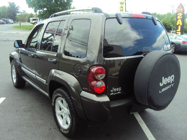 2005 Jeep Liberty Super