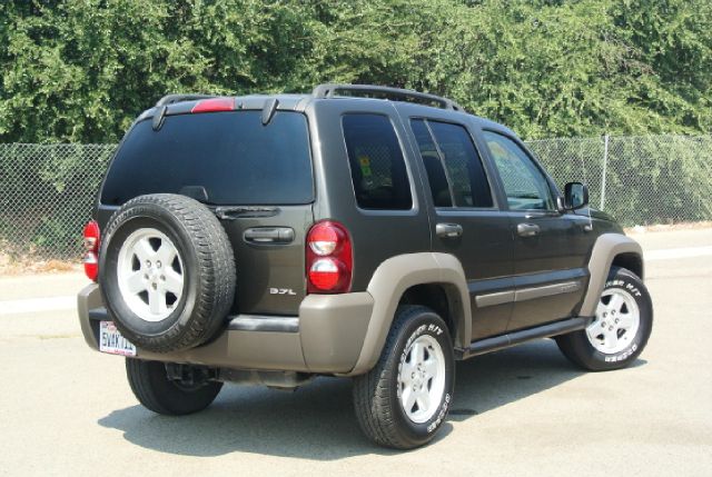 2006 Jeep Liberty Extended Cab V8 LT W/1lt